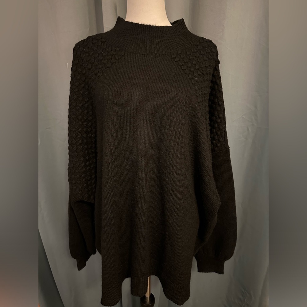 Nine West Plus Comfy Black Cowl Neck Size 5x (2023) with wing sleeve’s